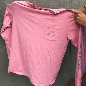 pink vineyard vines medium shirt in “lobster reef”